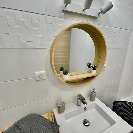 Joli Cozy Equipe Hyper Centre Apartment